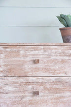 Meuble TV en bois courbé avec 2 portes en rotin et 3 tiroirs