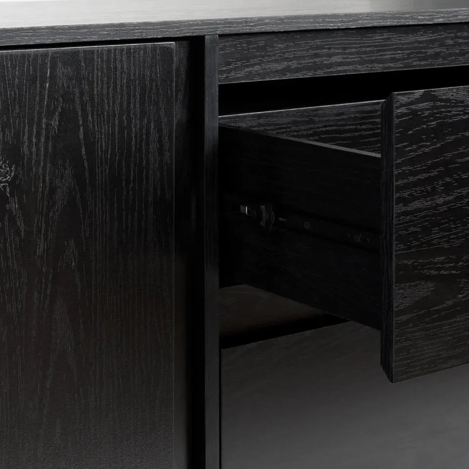 Schwarzes 160 cm breites Sideboard aus Küsteneiche mit abgeschrägten Schubladen und Kabeldurchführung