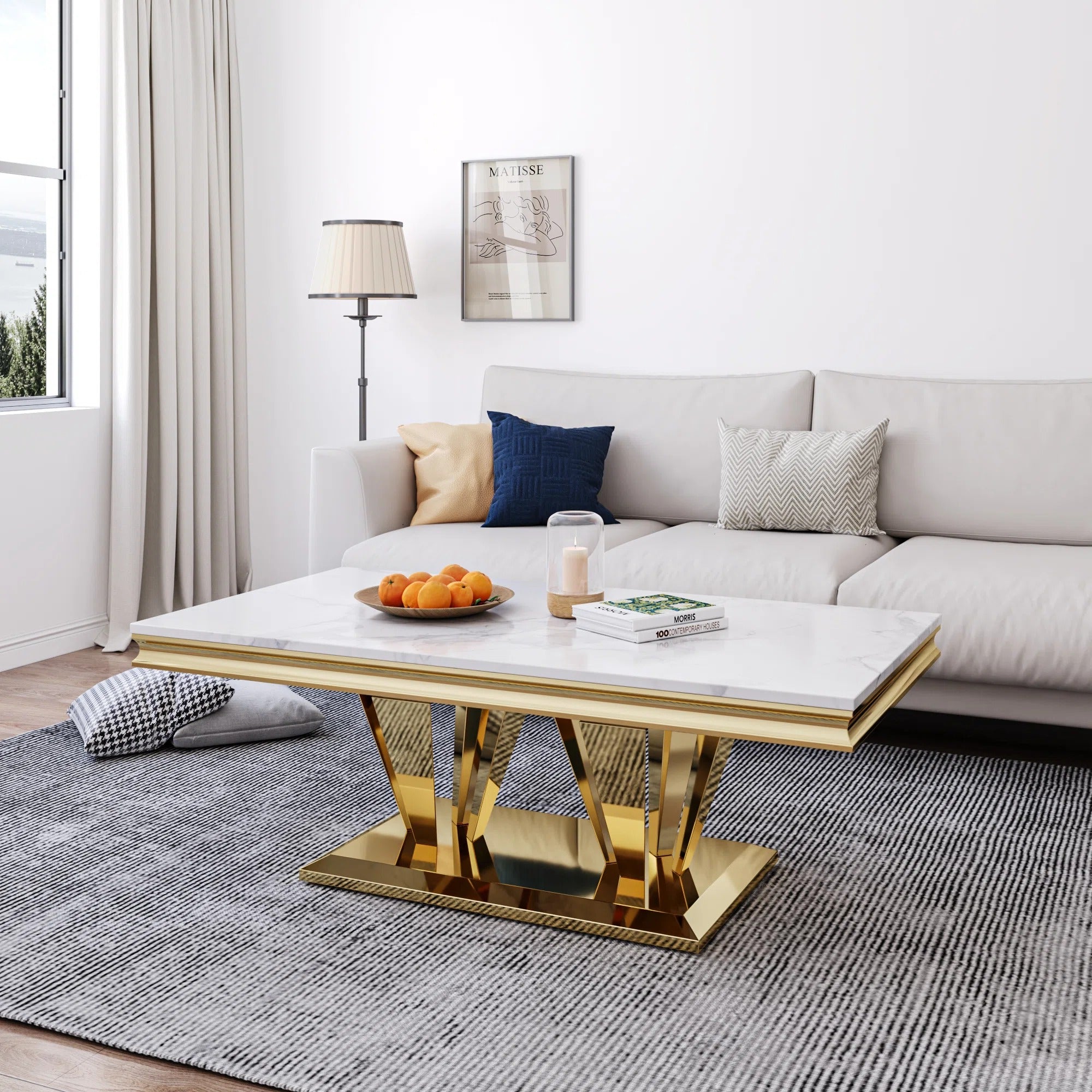 Rechteckiger Couchtisch mit weißer Marmorplatte und doppelten Beinen aus goldfarbenem Edelstahl