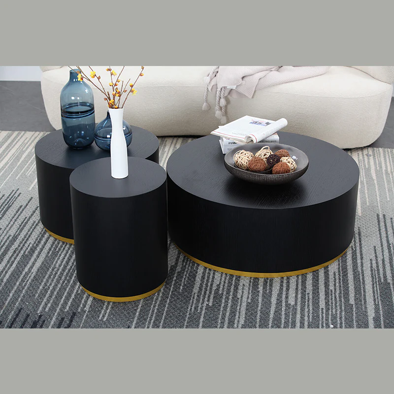 Table basse ronde en placage de bois noir, fabriquée à la main, avec piètement doré